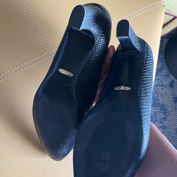 Vionic arch support heels - Picture 4 of 5